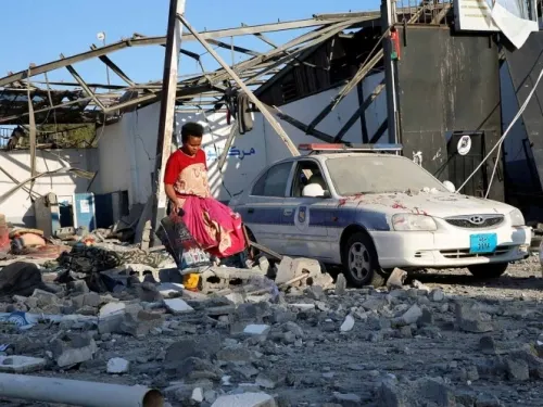 Bombardeo en Libia deja más de 40 migrantes muertos