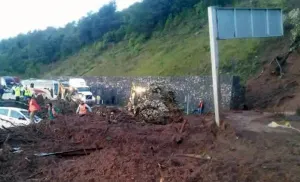 Otro deslave en Huauchi habría matado a 17 más