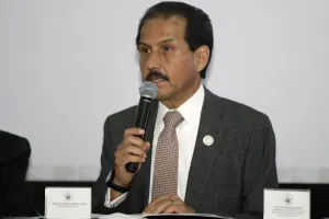 Destaca rector BUAP participación de mujeres en elección 2016