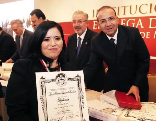 Reconocen a juristas poblanos en el “Día del Abogado”