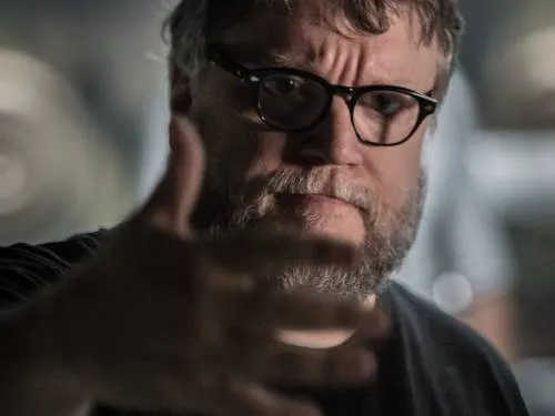 Del Toro dedica nominaciones al Oscar a jóvenes cineastas latinos