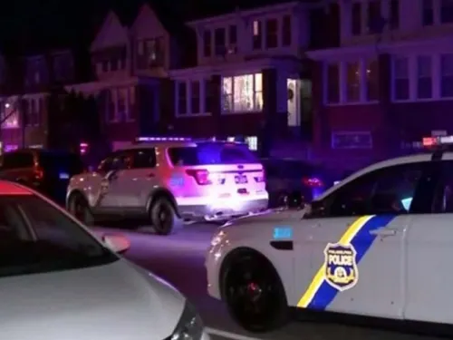 Navidad de terror: Hombre acuchilla a mujer en Filadelfia