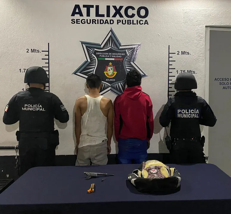 Seguridad pública de Atlixco detiene diversos sujeto por el delito de robo y portación de arma de fuego