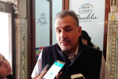 Por Puebla al Frente niega intento de “compra de conciencias” de diputados de Morena
