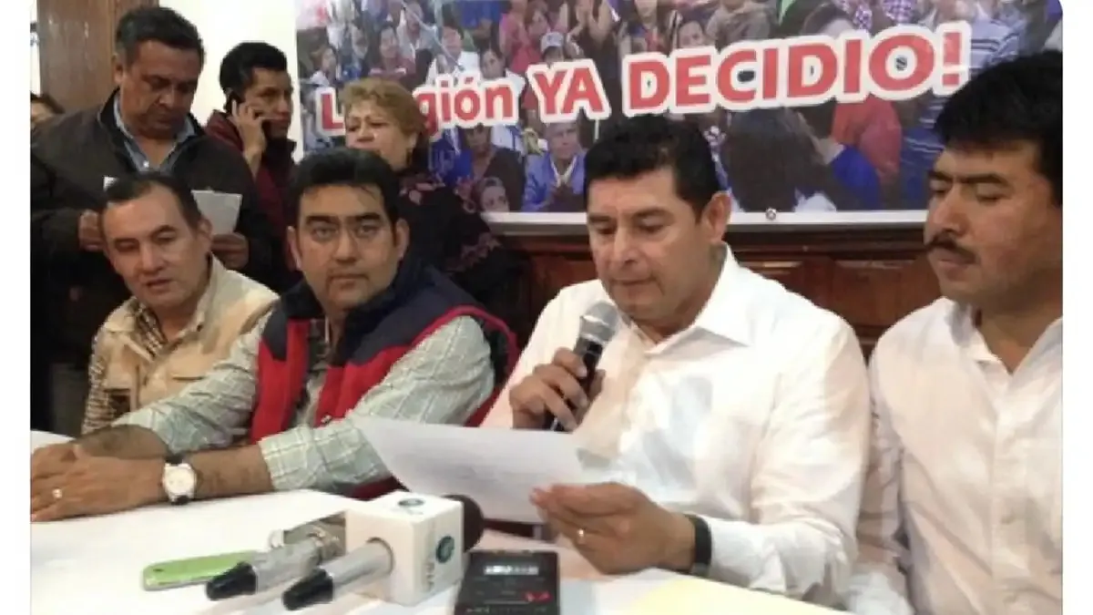 Alejandro Armenta-Javier Aquino: vasos comunicantes