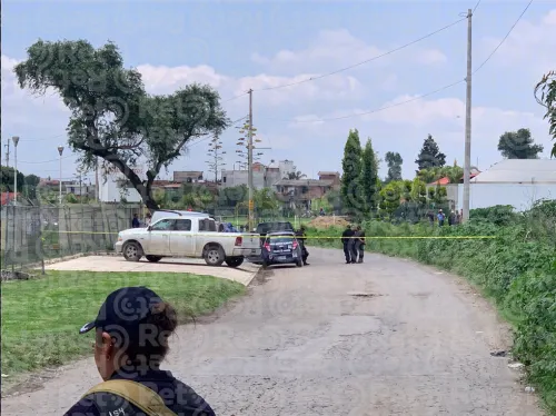 Hallan hombre estrangulado dentro de camioneta en San Pedro Cholula