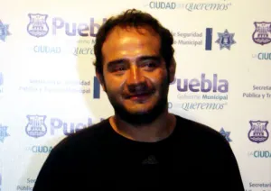Policía municipal de Puebla aseguró a probable responsable de robo a tienda a OXXO