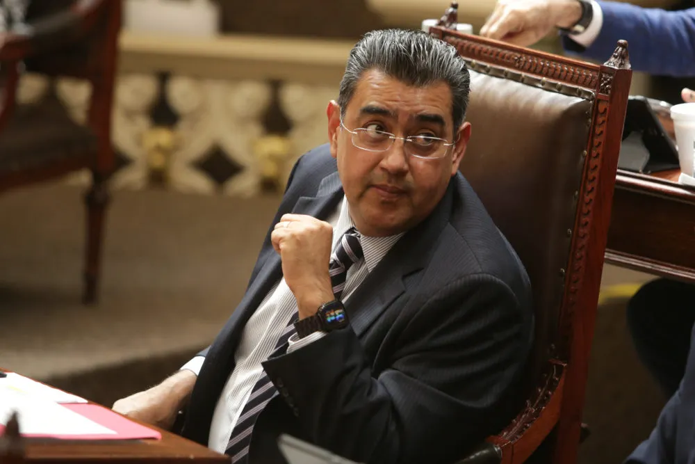 Podría modificar Congreso de Puebla dictamen sobre verificación vehicular