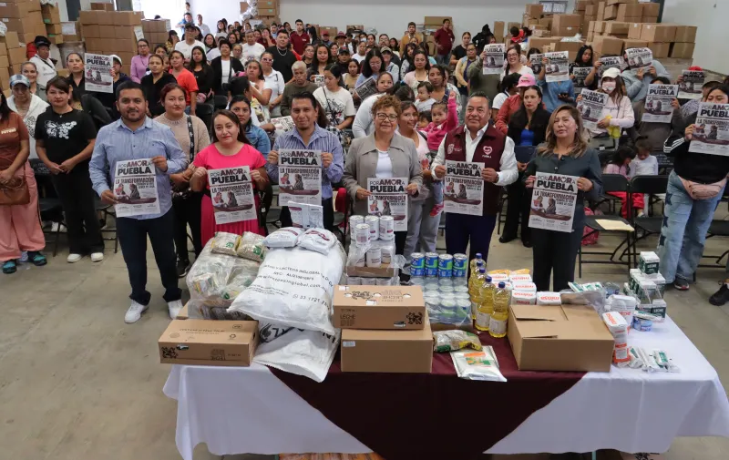 SMDIF de Cuautlancingo entrega más de 276 mil desayunos escolares y 10 sillas de ruedas