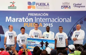 RMV premia a ganadores del Maratón Internacional Puebla 2015