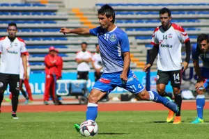 Puebla se impone en el duelo poblano