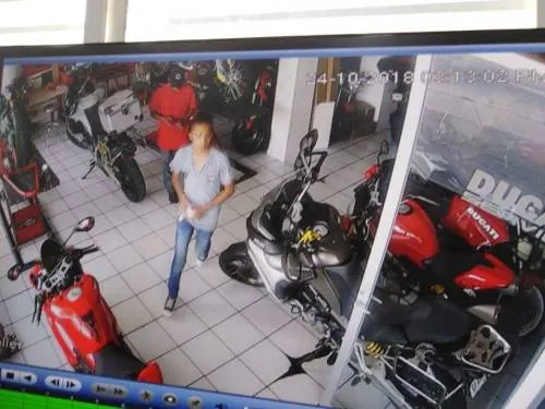 Asaltan tienda Ducati en Puebla; se llevan “jugoso” botín