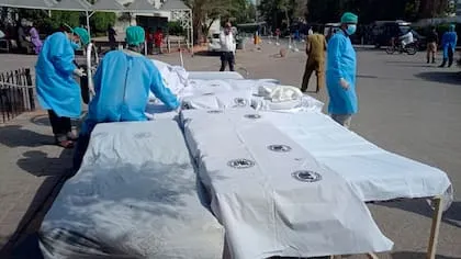 El Gobierno de Karachi puso en alerta a los principales hospitales de la ciudad (AFP)
