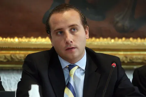 Rafael Moreno Valle no manipula al PRI, asegura Mario Riestra