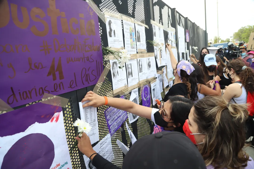Exigen feministas justicia por Debanhi y feminicidios en Puebla