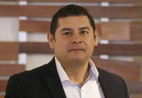 Armenta teje alianzas con morenovallistas para buscar ganar la gubernatura