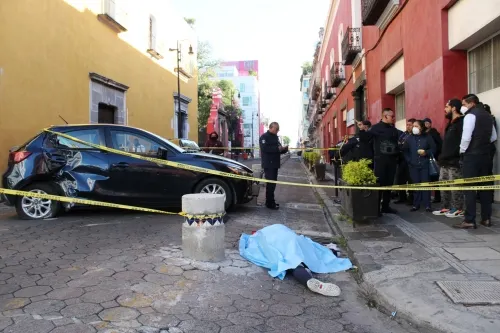 Mueren ciclista-tamalero y motociclista en dos accidentes mañaneros