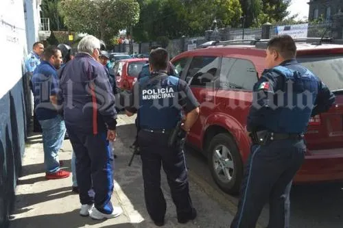 Detienen a hombre robando autopartes en 17 Oriente y 5 sur