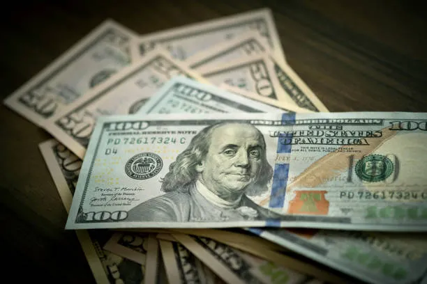 Dólar