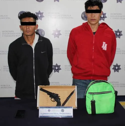 Detiene SSPTM a dos probables asaltantes de transeúntes