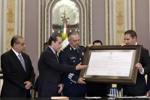 Congreso reconoce al Ejército en su centenario