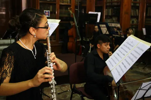 Biblioteca BUAP se convirtió en sala de concierto