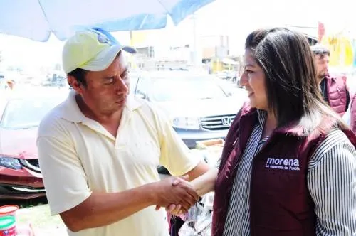Ofrece Claudia Rivera apoyo a comerciantes