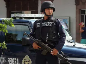 Golpe a La Tuta; cae operador en Lázaro Cárdenas