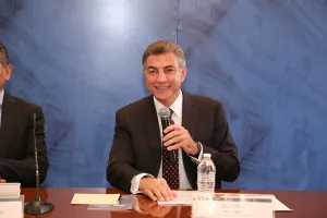 Acepta Gali interés por minigubernatura; buscaría candidatura independiente