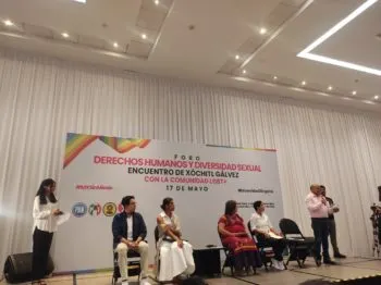 Xóchitl Gálvez firma decálogo para combatir los crímenes de odio a la comunidad LGBTIQ+
