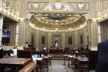 Exhorta Congreso de Puebla a SEP, fomentar uso adecuado de celulares en horario escolar
