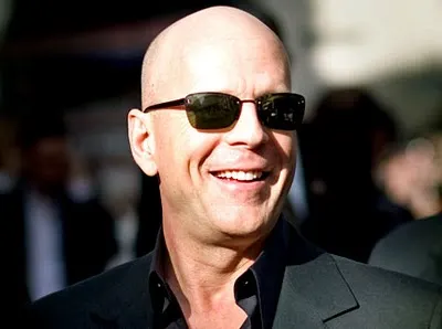 Bruce Willis atiende problemas familiares de sus hijas