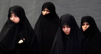 Regresa “Policía de la moral” en Irán; arrestarán a mujeres que no usen velo islámico en público