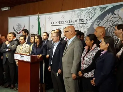 Frente PAN-PRD-MC va contra fuero, corrupción y gasolinazo