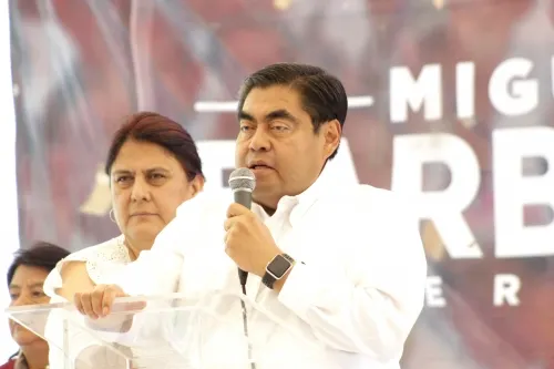 Revivir a Morena, la misión política de Barbosa