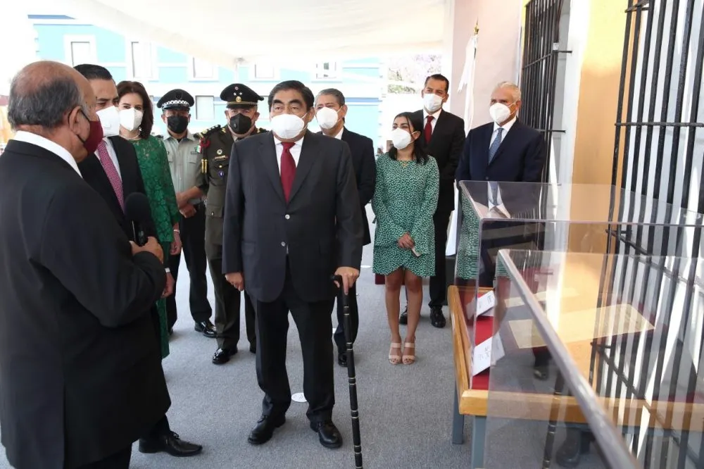 Preside MBH ceremonia conmemorativa del 215 aniversario del Natalicio de Benito Juárez