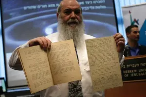 Científicos confirman teoría de Einstein
