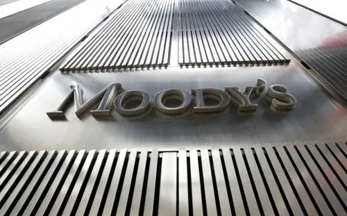 Dos Bocas podría tardar y costar más de lo que AMLO espera, alerta Moody’s