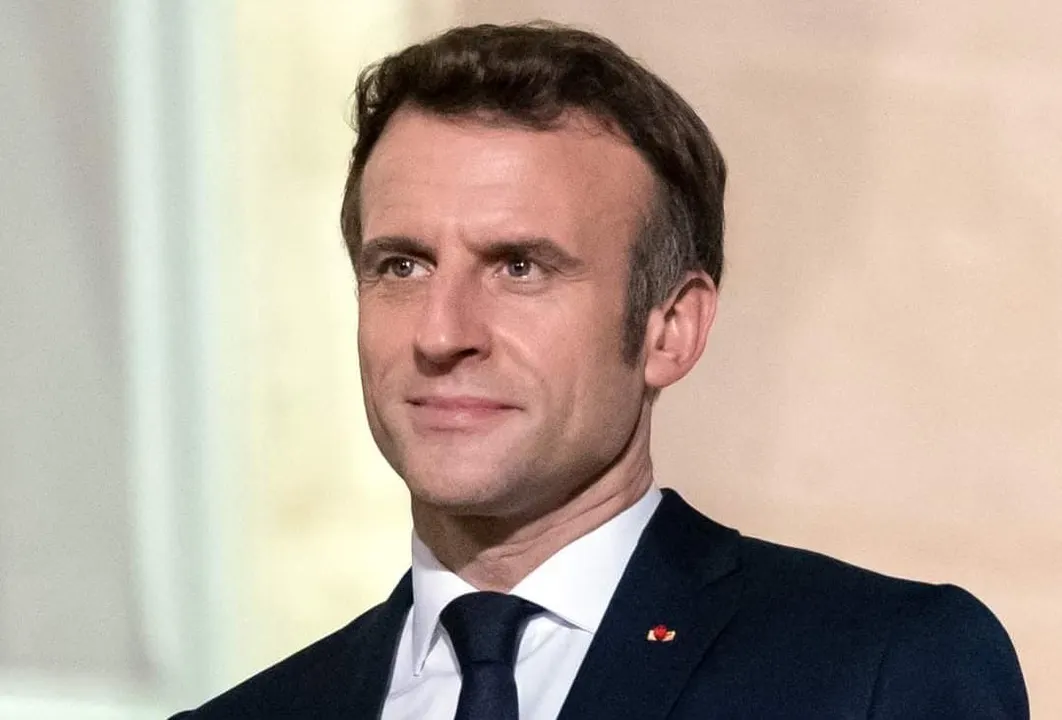 Macron le pide a Putin "entrar en razón" tras nueva doctrina nuclear rusa