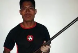 Transitaba en posesión de un arma sin permiso, estatales lo aseguraron