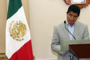 Decepción, constante de poblanos hacia gobierno de Eduardo Rivera
