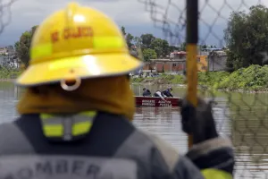 Retiran 52 toneladas de basura del Vaso Regulador Puente Negro