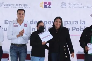 Entrega SDR apoyos a productores de valle de Libres y Sierra Nororiental