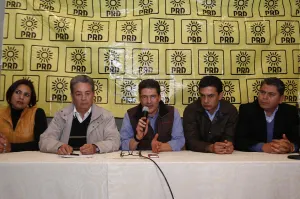 Asegura NI que TEPJF le dio la razón; esperará que PRD designe candidato