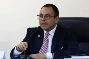 Presidente IEE reconoce que tiene abogado para evitar destitución