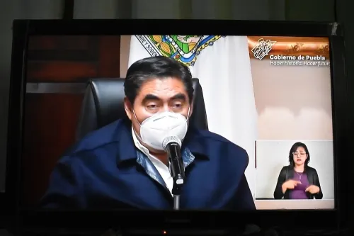 Gobierno acatará sentencia de juez de no reducir salario a integrante del SEA: Barbosa