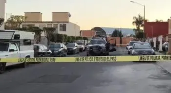 Atacan a balazos a policía municipal en su domicilio, en la colonia Hacienda de Santa Clara