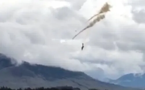Avión militar canadiense se estrella durante maniobra ligada a Covid-19