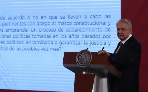 AMLO celebra que Corte declaró constitucional consulta sobre juicio a actores políticos