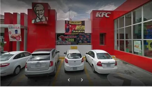 Asaltan el Kentucky del bulevar 5 de Mayo